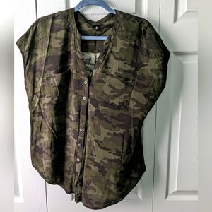 Torrid Short Sleeve Blouse Size 0